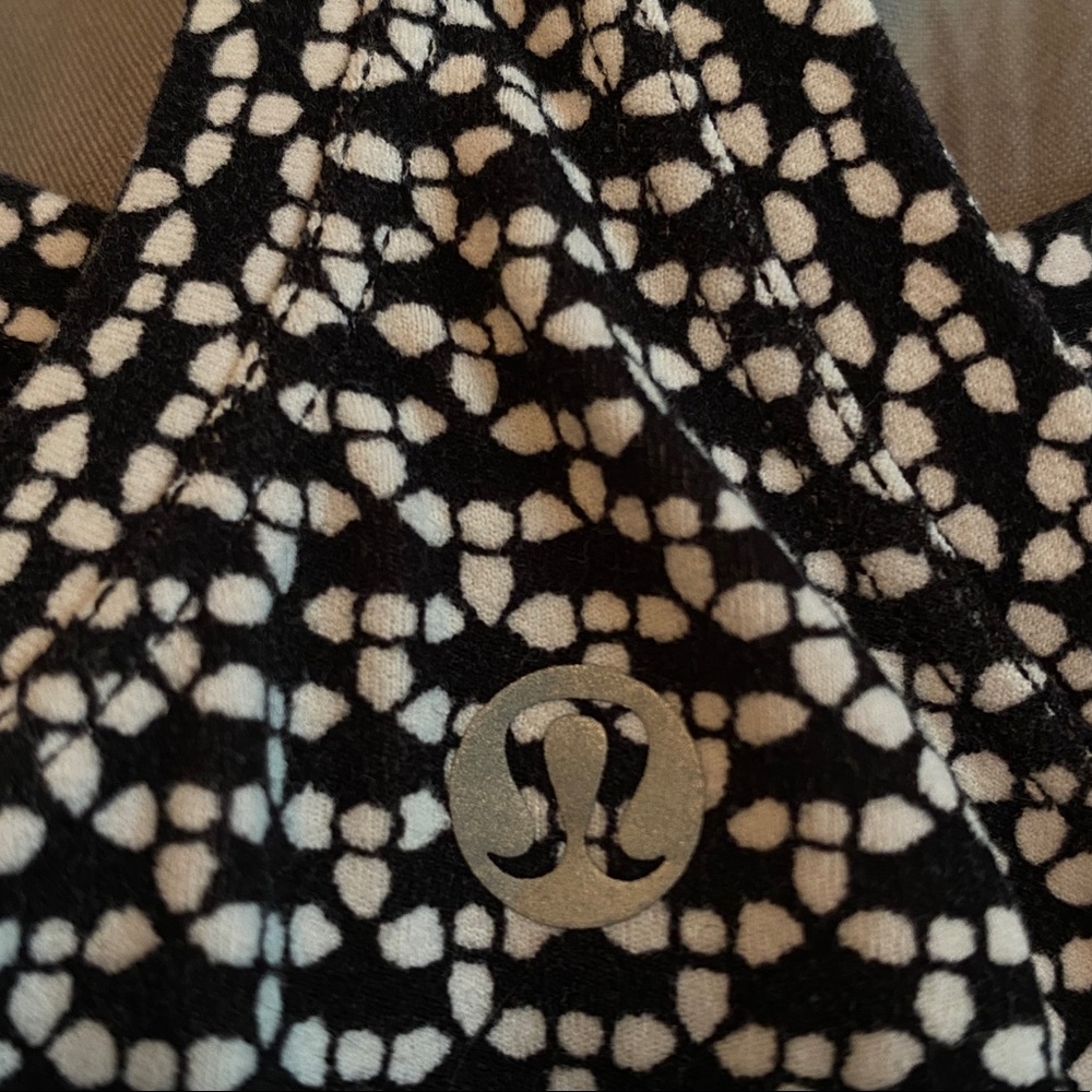 Lululemon Black and White Tank